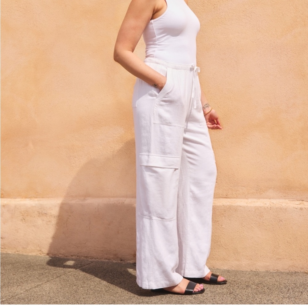 Linen-Blend Pull-On Cargo Pant